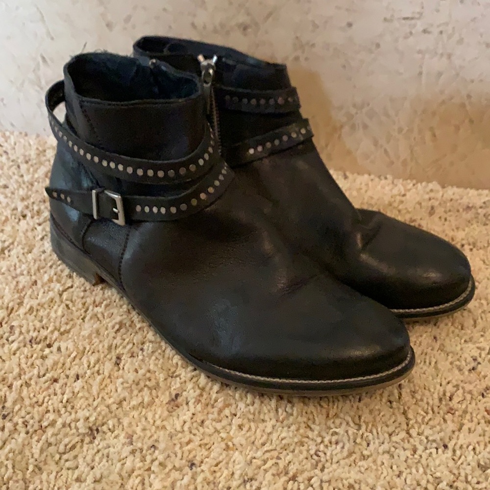 Italian booties size 8.5 40